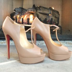 🌟CHRISTIAN LOUBOUTIN Altapoppins Platform Heels🌟